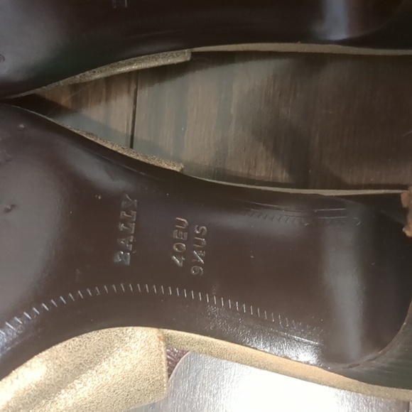 Gold Bally kitten heels - Picture 5 of 6